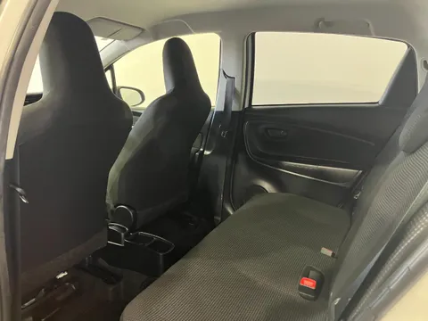 Toyota Yaris (Vitz)