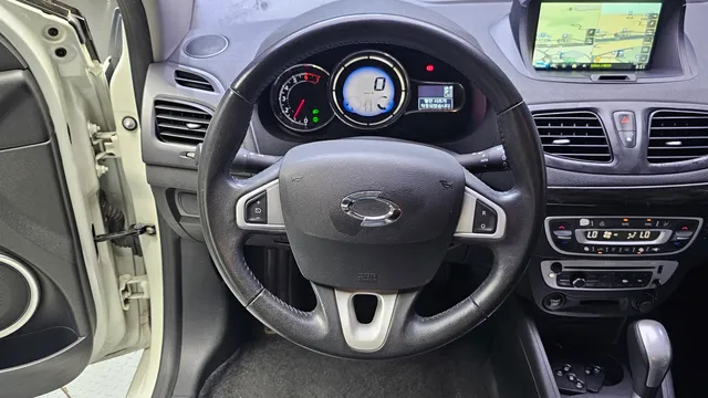 Renault SM3