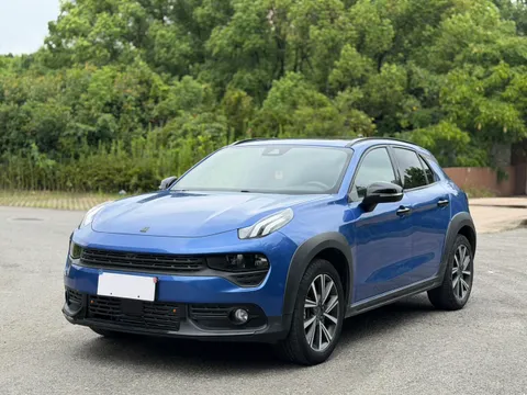 Lynk & Co 02