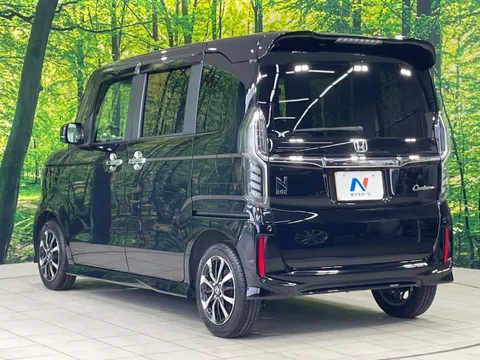 Honda N-BOX Custom