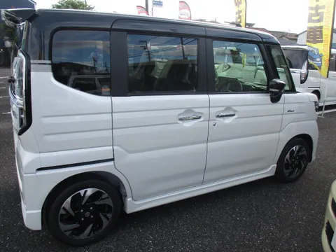 Suzuki Spacia Custom