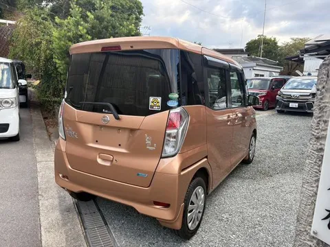Nissan Dayz Roox