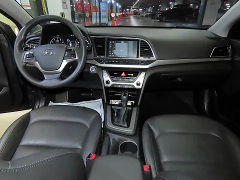 Hyundai Elantra (Avante)