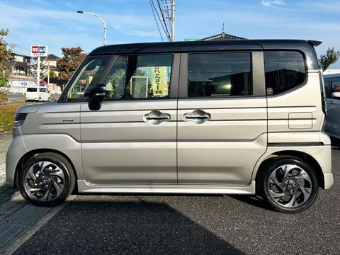 Suzuki Spacia Custom