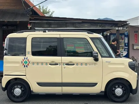Suzuki Spacia Gear