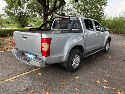 Isuzu RE-MAX