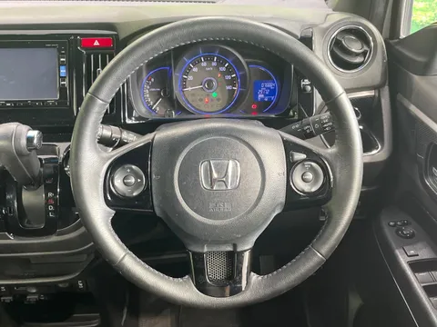 Honda N-WGN Custom