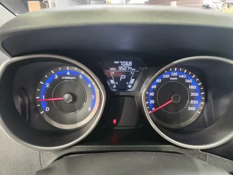 Hyundai Elantra (Avante)