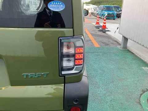 Daihatsu Taft