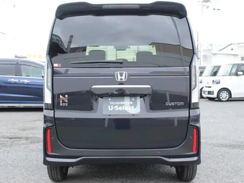 Honda N-BOX Custom