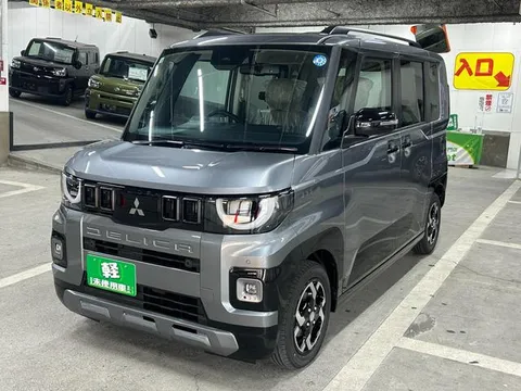Mitsubishi Delica Mini