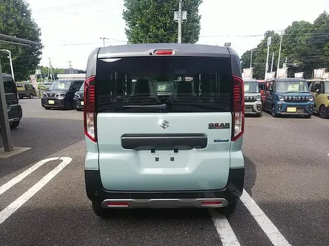 Suzuki Spacia Gear
