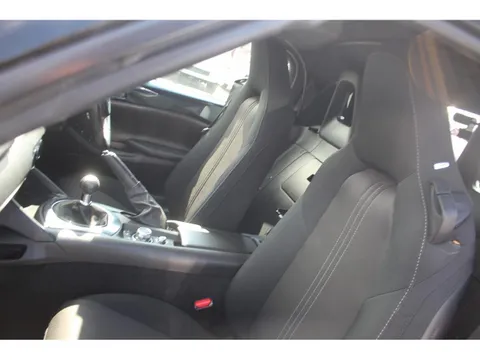 Mazda MX-5 (Roadster)
