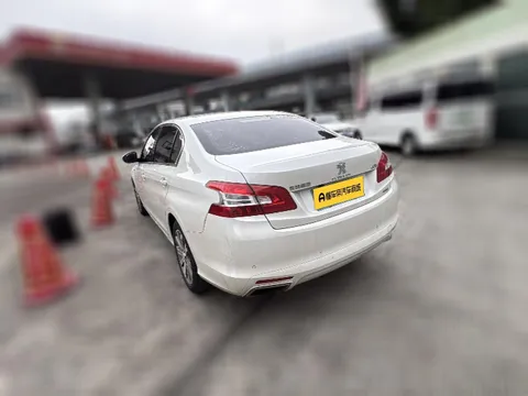 Peugeot 408