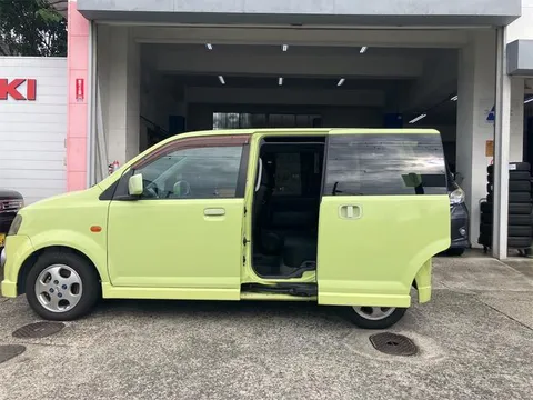 Nissan Otti