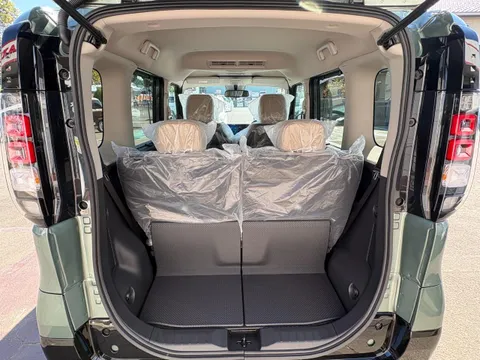 Mitsubishi Delica Mini