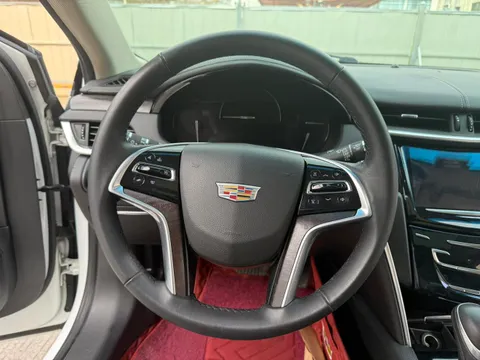 Cadillac XTS