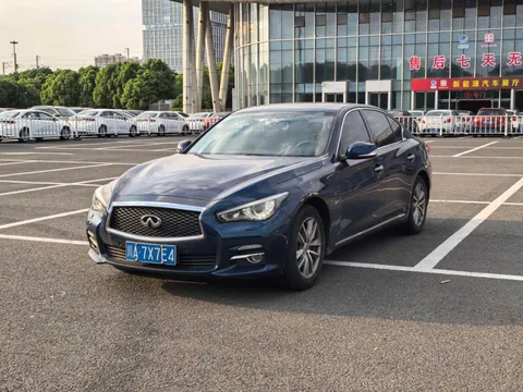 Infiniti Q50L