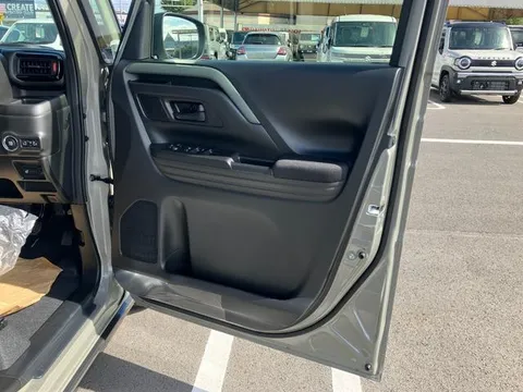 Suzuki Spacia Gear