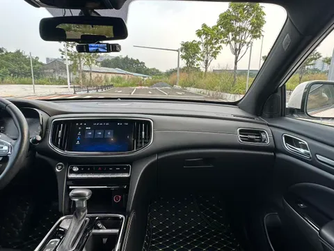 Gac GS8