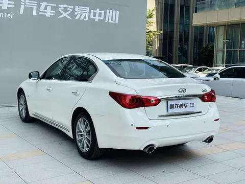 Infiniti Q50L