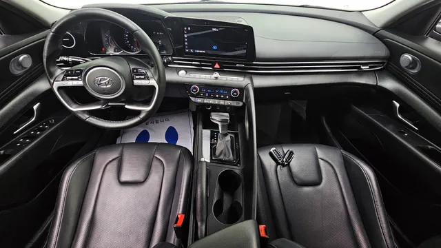 Hyundai Elantra (Avante)