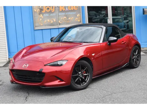 Mazda MX-5 (Roadster)