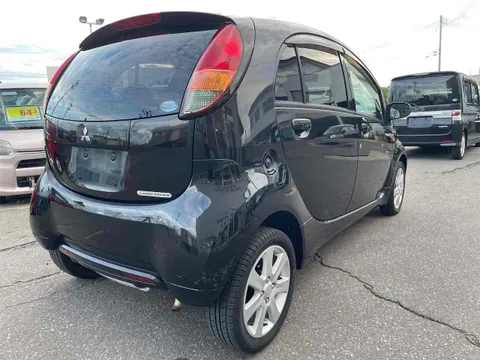 Mitsubishi I