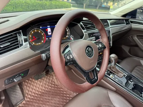 Volkswagen Phideon
