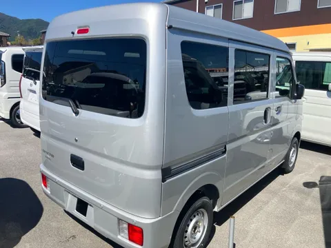 Mitsubishi Minicab Van