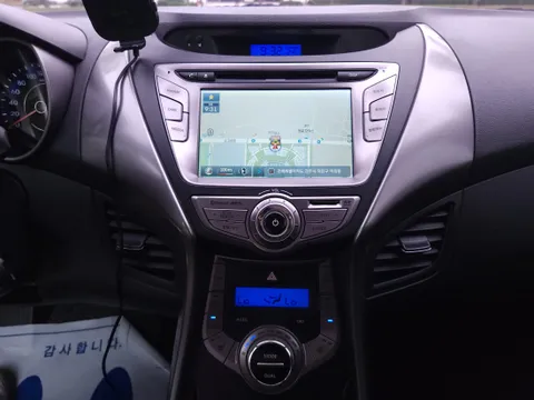 Hyundai Elantra (Avante)