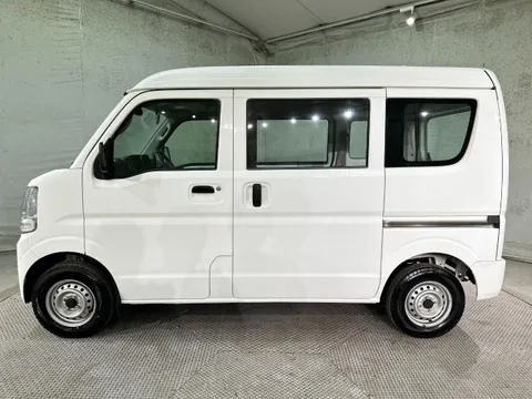 Mitsubishi Minicab Van