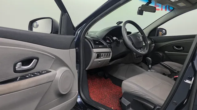 Renault SM3