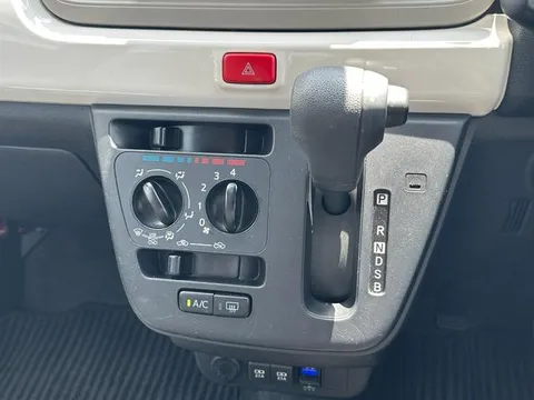 Daihatsu Mira Tocot