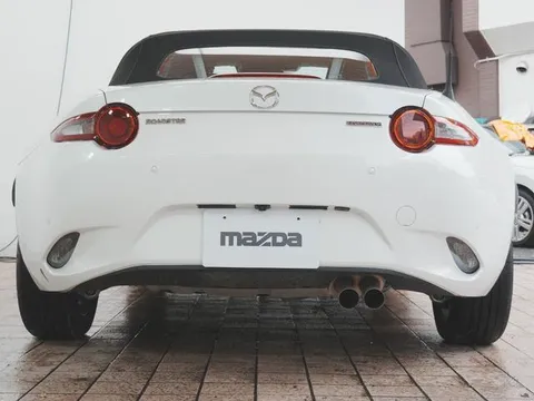 Mazda MX-5 (Roadster)