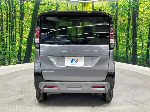 Mitsubishi Delica Mini