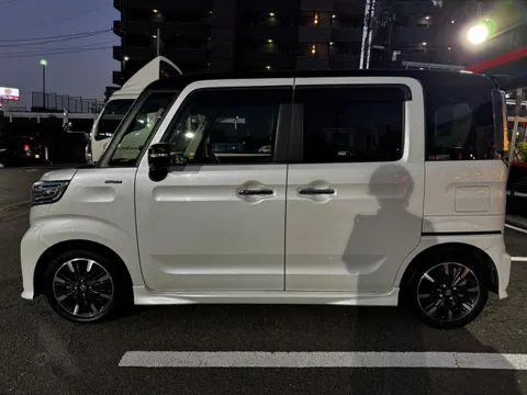 Suzuki Spacia Custom