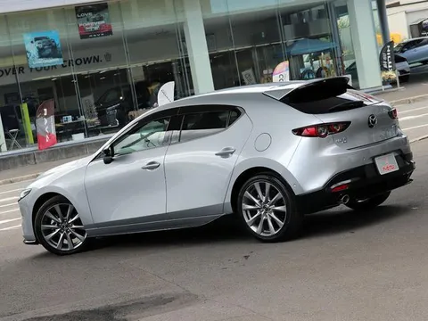 Mazda MAZDA3 Fastback