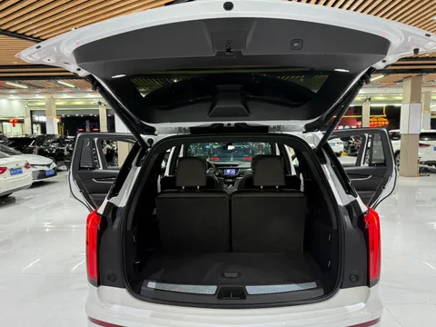 Cadillac XT6