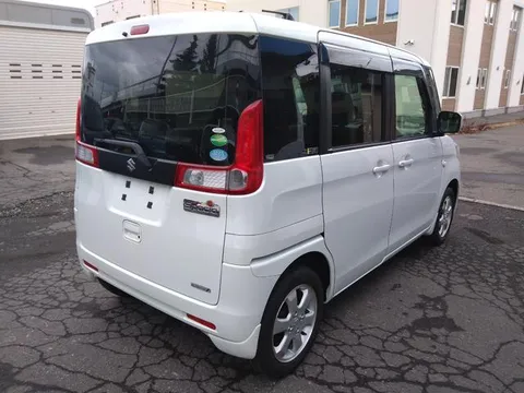 Suzuki Spacia