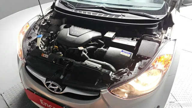 Hyundai Elantra (Avante)
