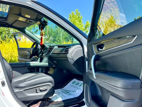 Honda UR-V