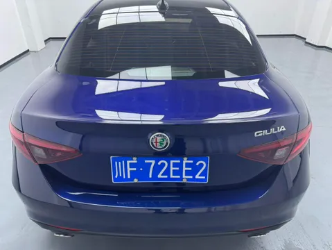 Alfa Romeo Giulia