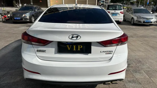 Hyundai Elantra (Avante)