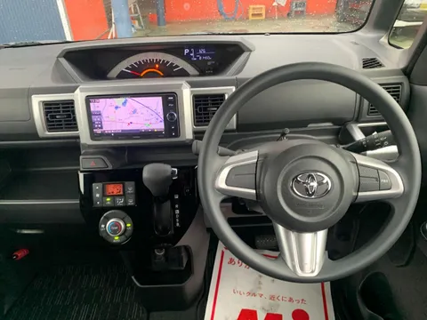 Toyota Pixis Mega