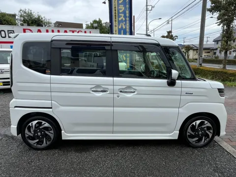 Suzuki Spacia Custom