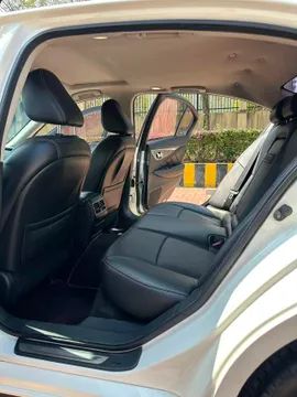 Infiniti Q50L