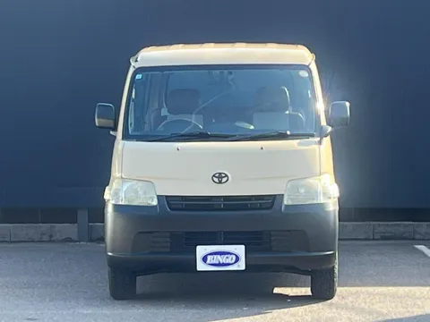 Toyota TownAce Van