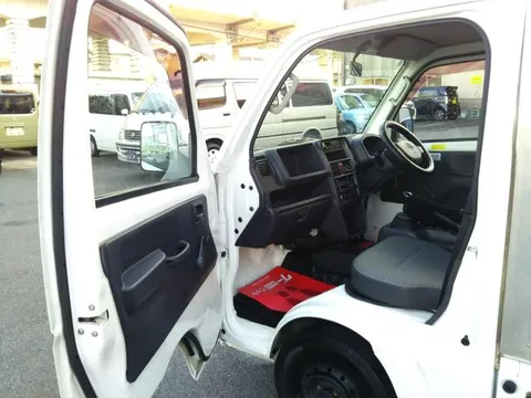 Nissan Clipper Truck