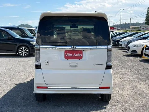 Honda N-BOX Custom